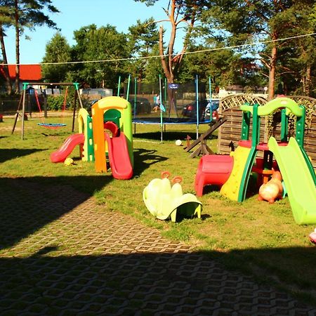 Ferienhaus Holiday Home Domki Raj Jarosławiec Exteriér fotografie